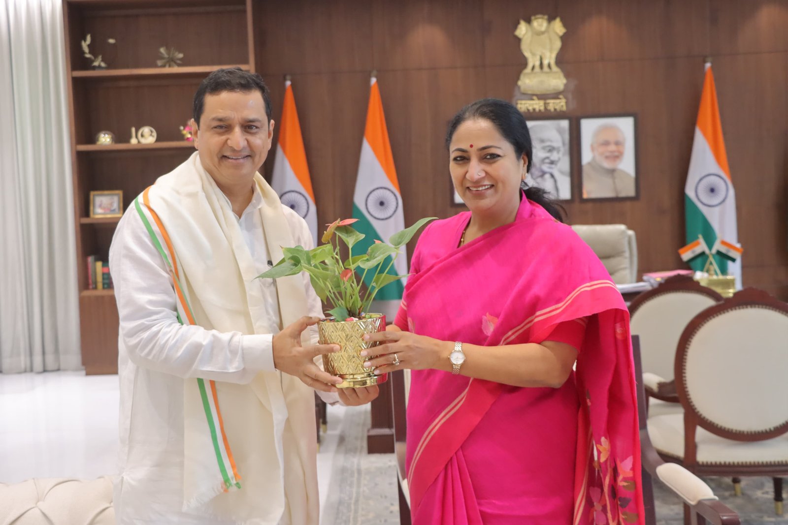 दिल्ली में उत्तराखंडवासियों की सुविधाओं को लेकर मुख्यमंत्री रेखा गुप्ता से मिले सांसद अनिल बलूनी